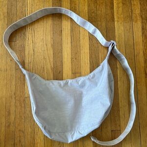 BAGGU medium crescent in dusty pink